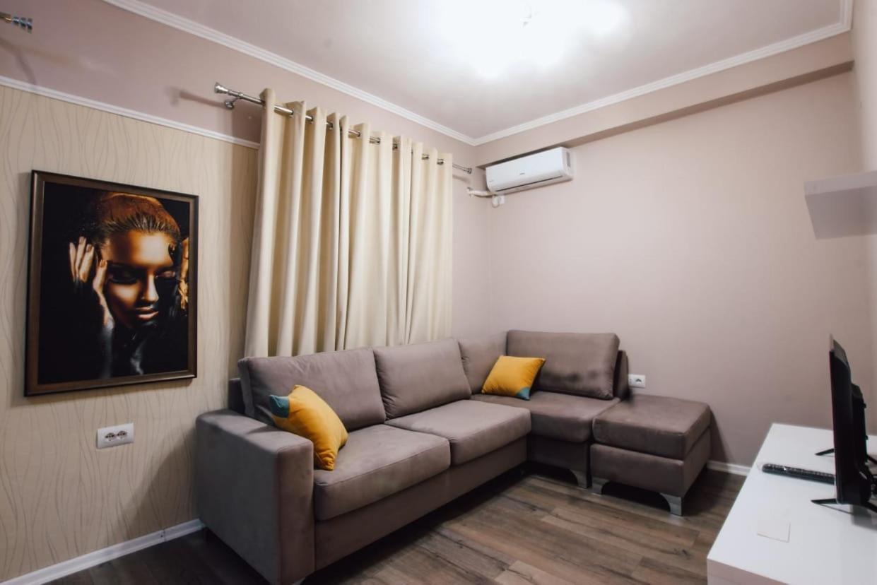 Novs Apartment 1 Gjirokaster Ngoại thất bức ảnh