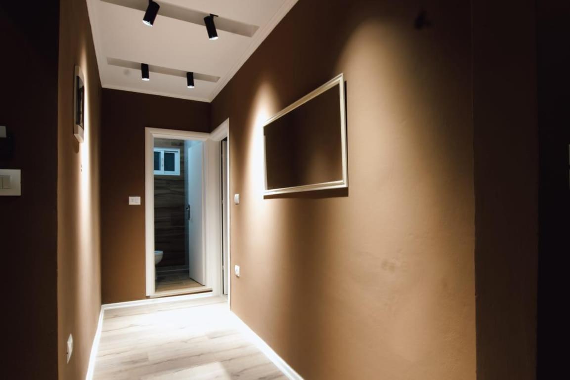 Novs Apartment 1 Gjirokaster Ngoại thất bức ảnh